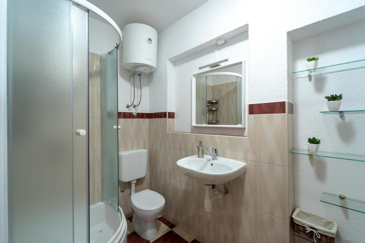 Erika Apartment คิร์ก ภายนอก รูปภาพ