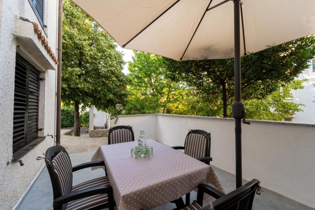Erika Apartment คิร์ก ภายนอก รูปภาพ