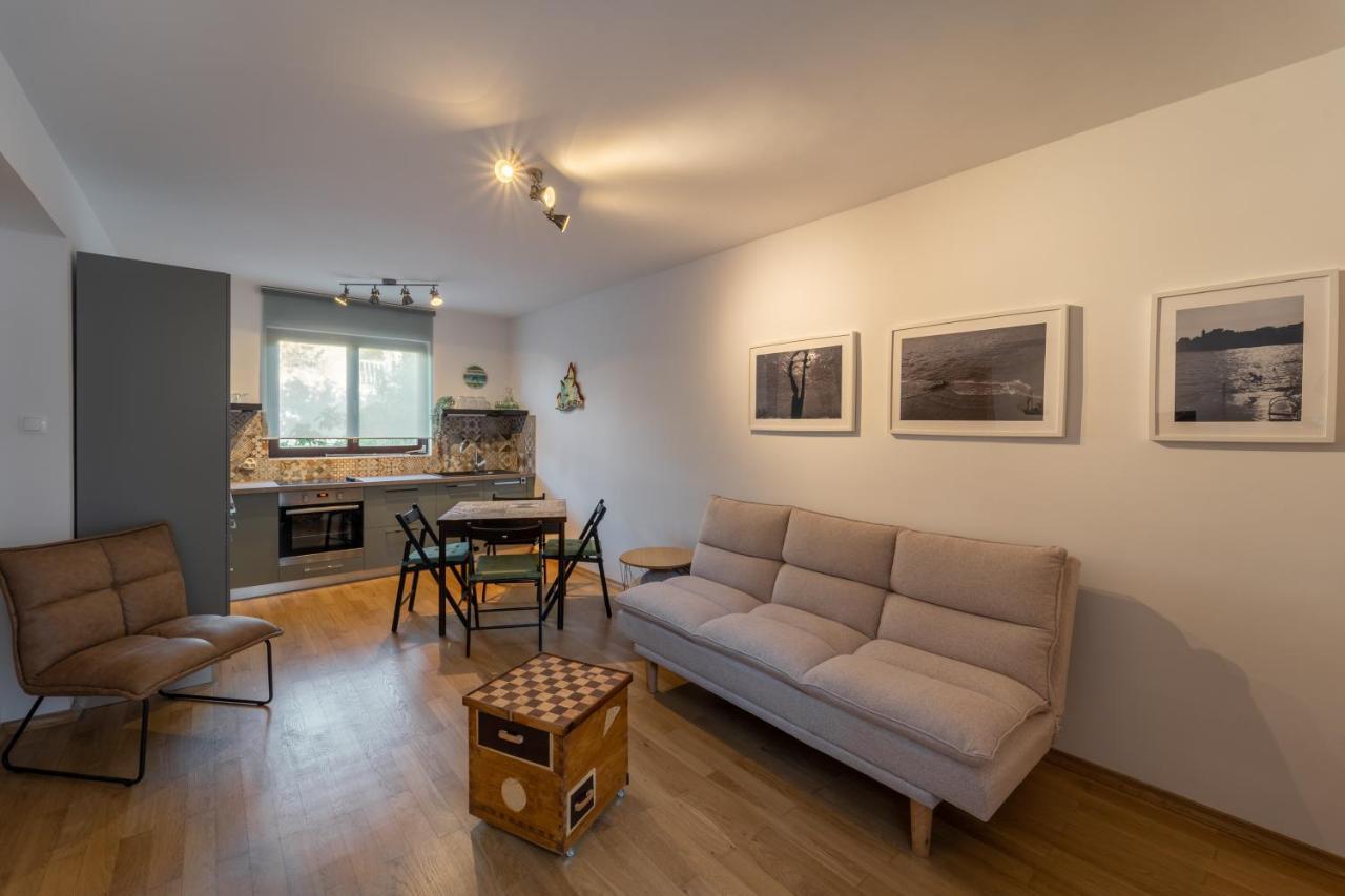 Erika Apartment คิร์ก ภายนอก รูปภาพ