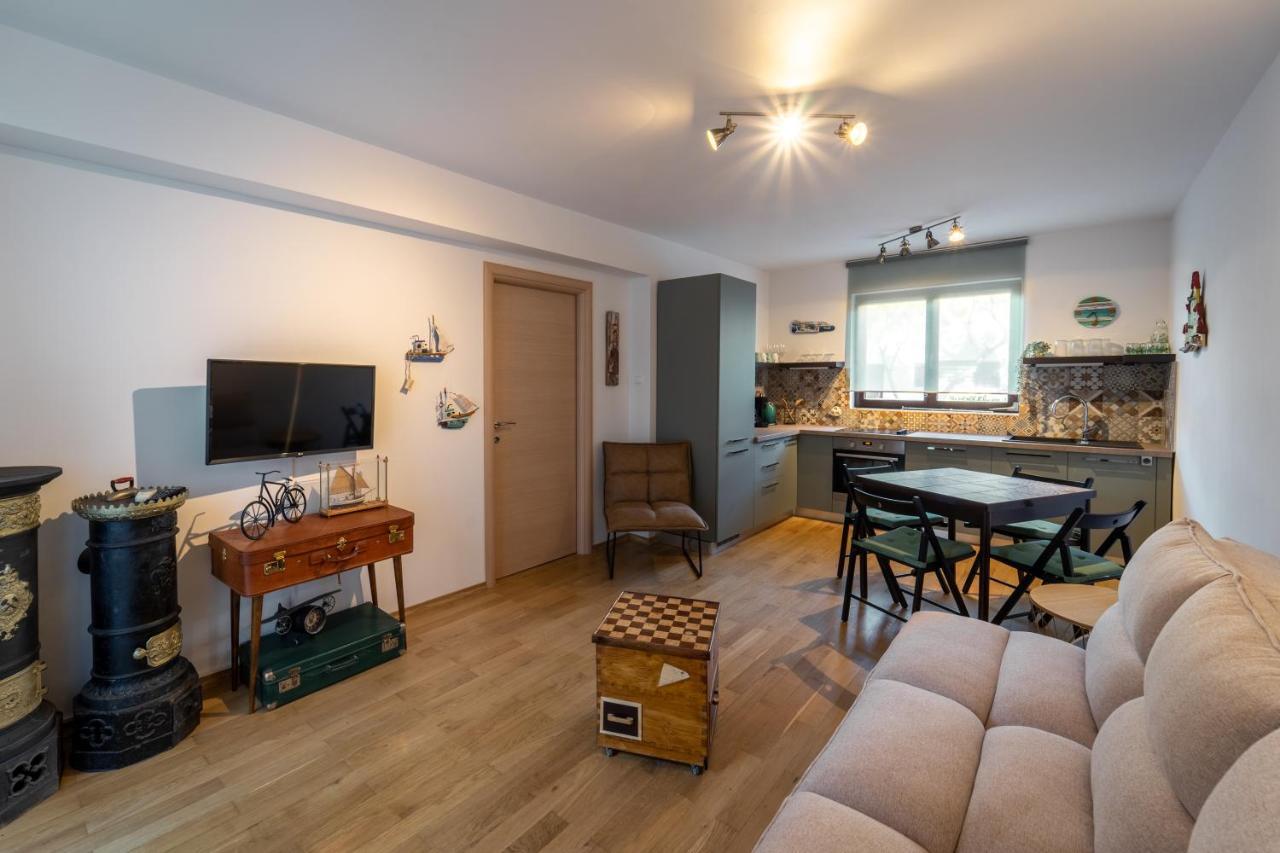 Erika Apartment คิร์ก ภายนอก รูปภาพ
