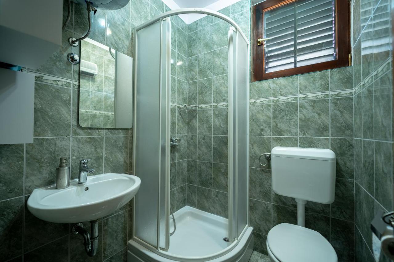 Erika Apartment คิร์ก ภายนอก รูปภาพ